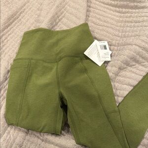 Beyond yoga crop Green Leggings